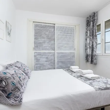 2br Arenas House - Terrace & Pool Lägenhet