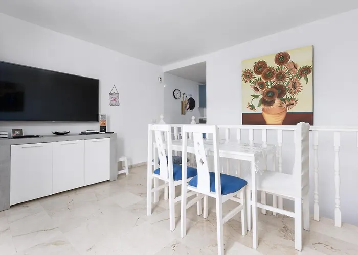 2br Arenas House - Terrace & Pool Lägenhet *