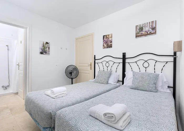 2br Arenas House - Terrace & Pool Lägenhet